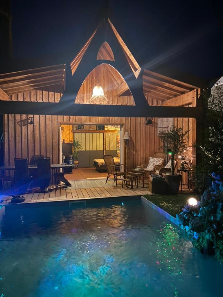 Chalet Atypique Vue Piscine Chauffee Гюжан-Местрас Экстерьер фото